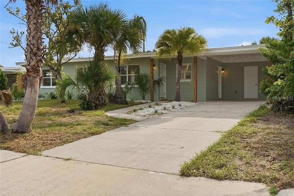 Photo of 1060 Jackson Street, Largo, FL 33770 (MLS # TB8536212)