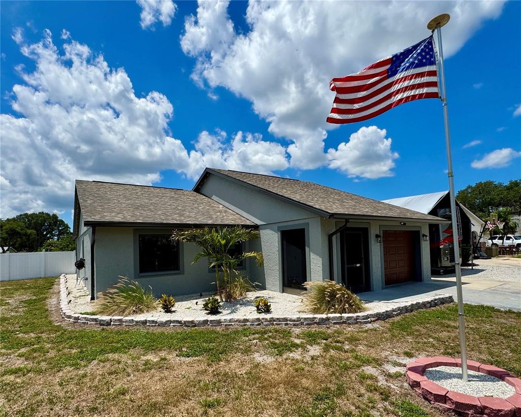 Photo of 4926 Preston Way, Sarasota, FL 34232 (MLS # A4694417)