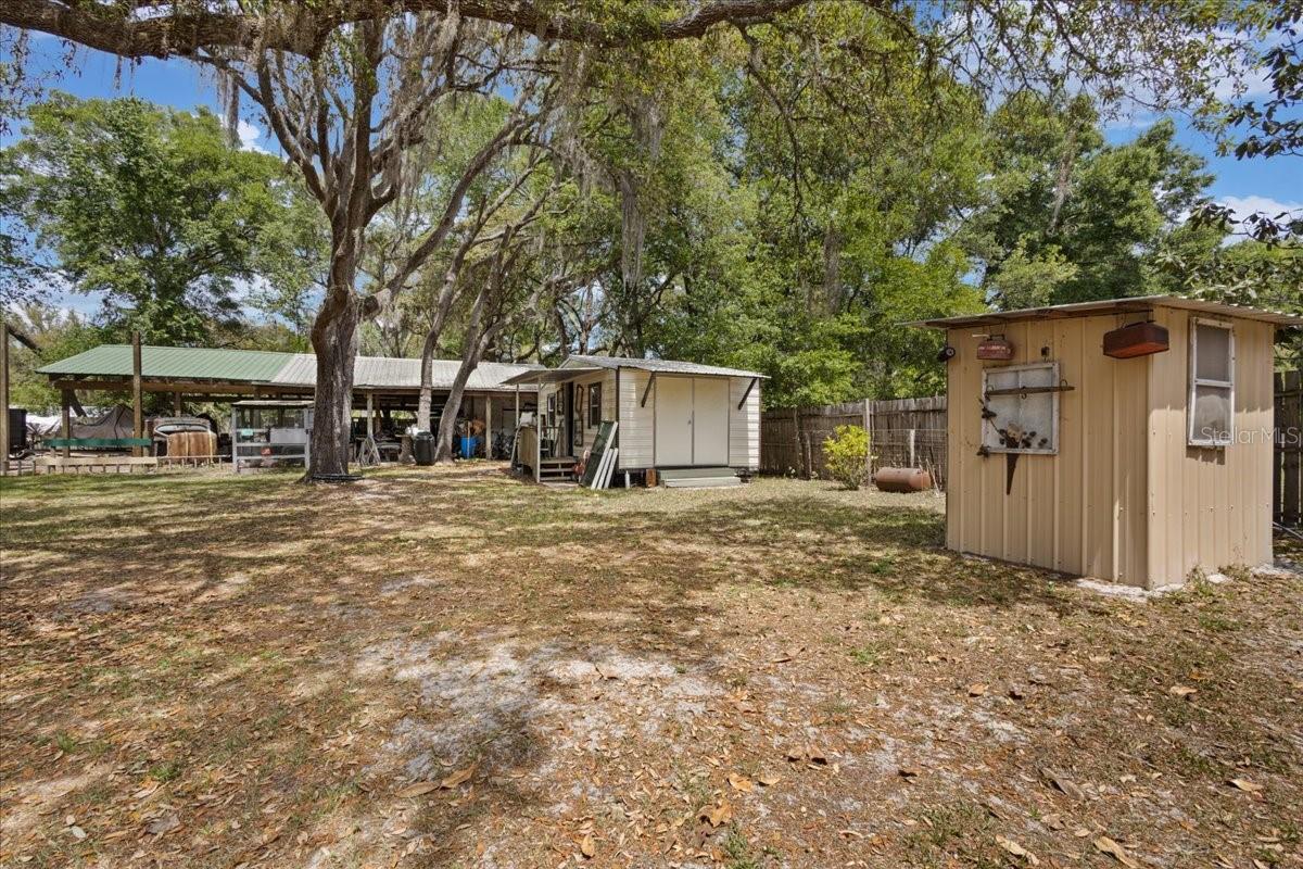 THE OAKS - Residential
