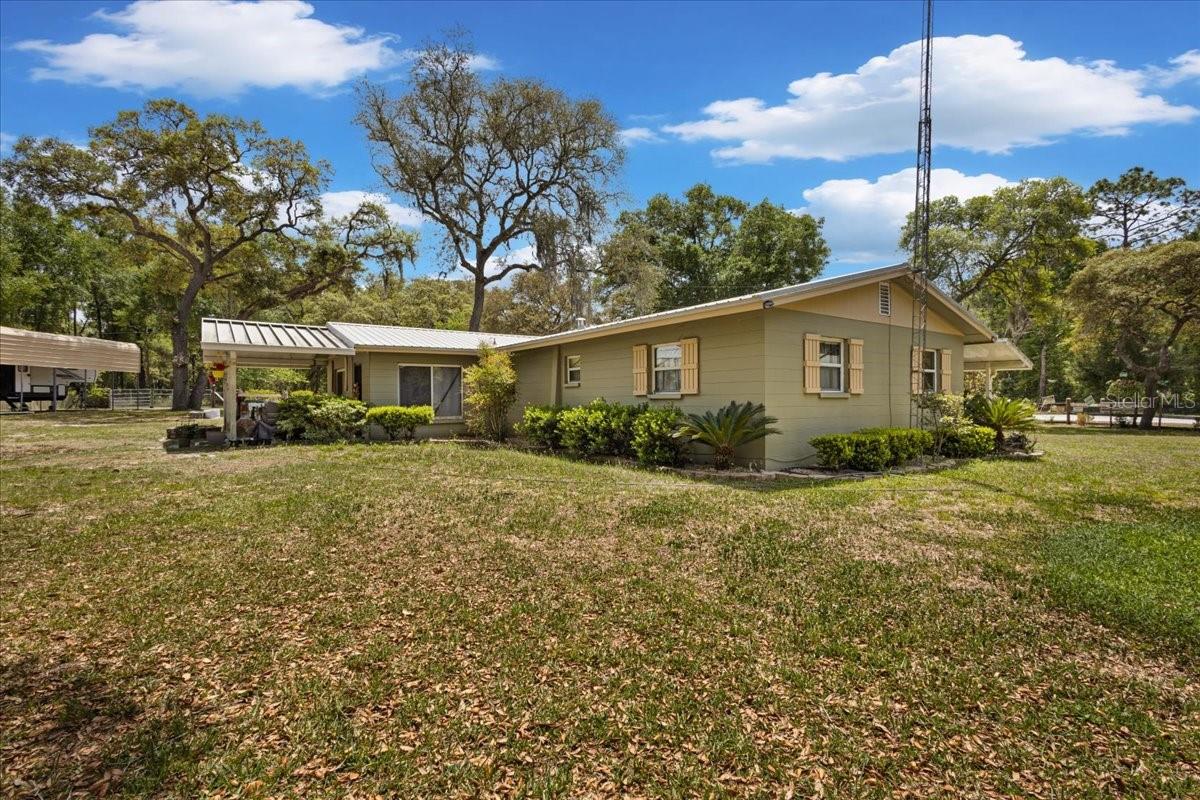 THE OAKS - Residential