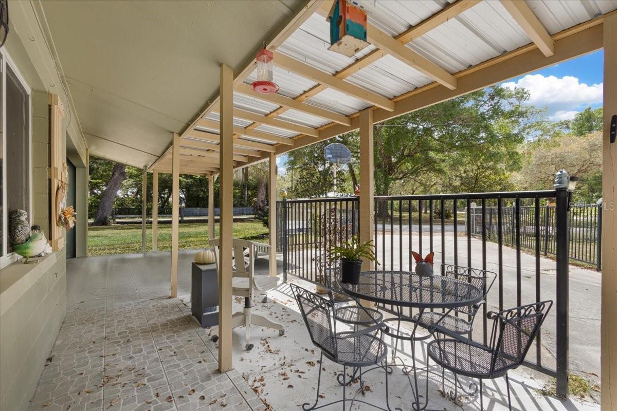THE OAKS - Residential