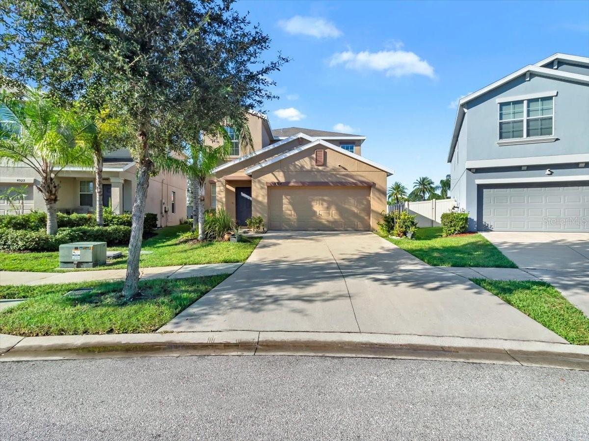 4924 REFLECTING POND CIRCLE