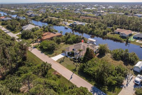 A home in PORT CHARLOTTE