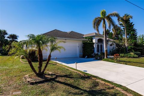 A home in PORT CHARLOTTE