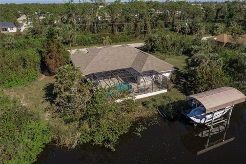 A home in PORT CHARLOTTE