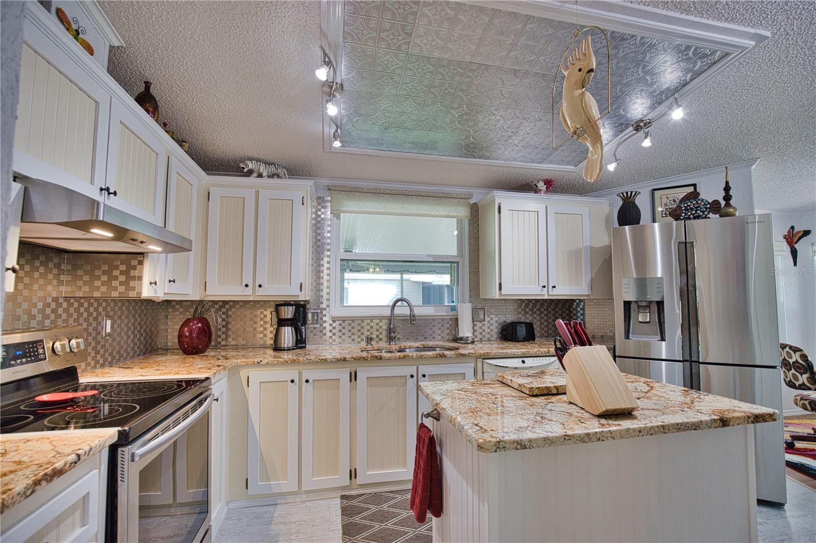 LA CASA MHP CO-OP - Residential