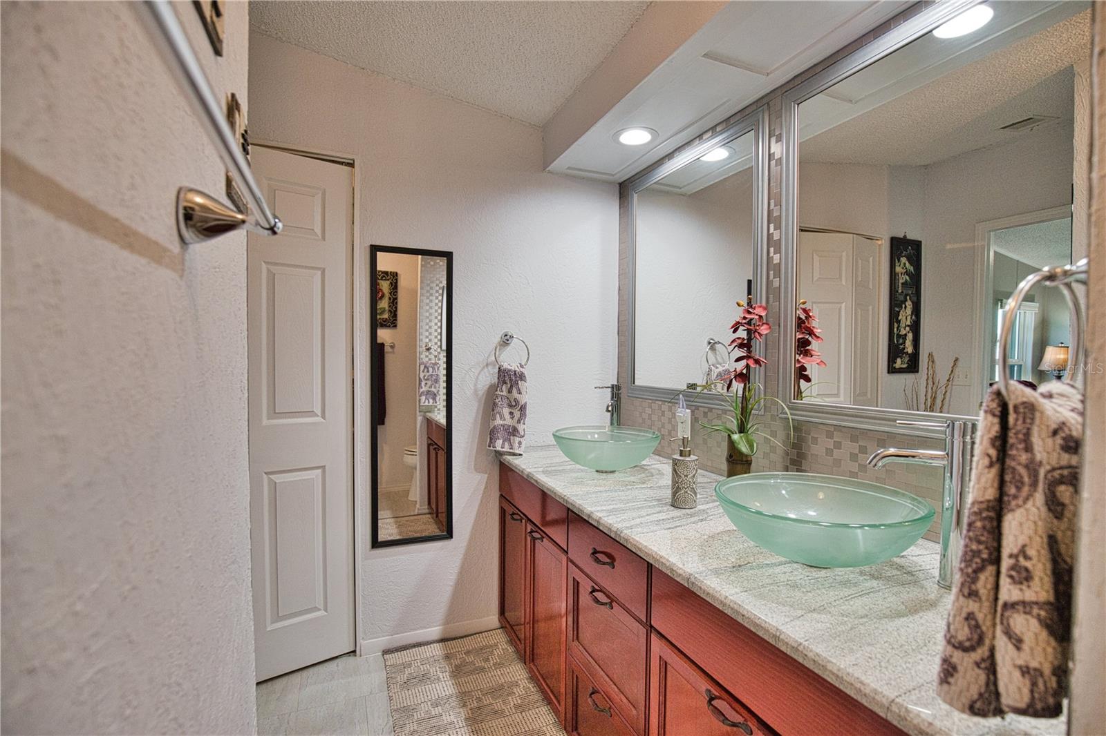 LA CASA MHP CO-OP - Residential