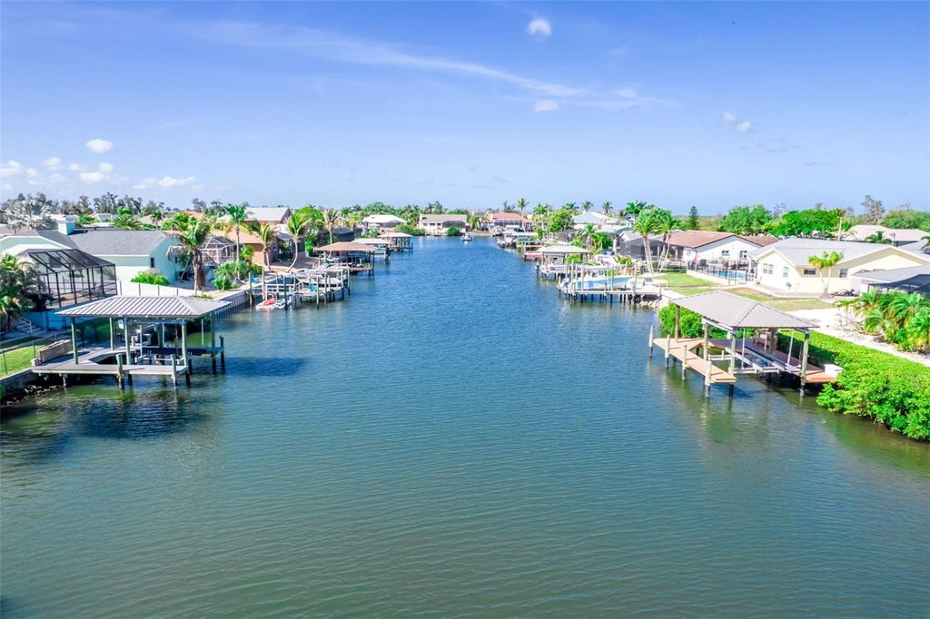 Photo of 910 Eagle Lane, Apollo Beach, FL 33572 (MLS # TB8499645)