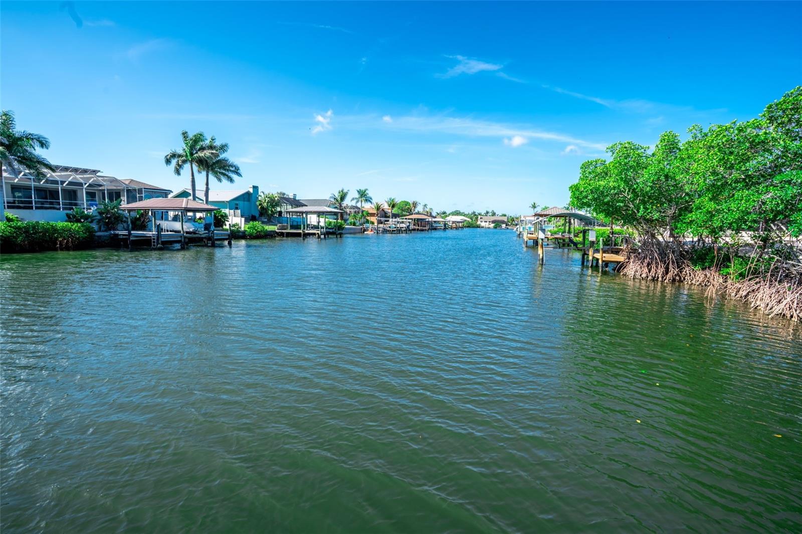 APOLLO BEACH UNIT SIX - Residential