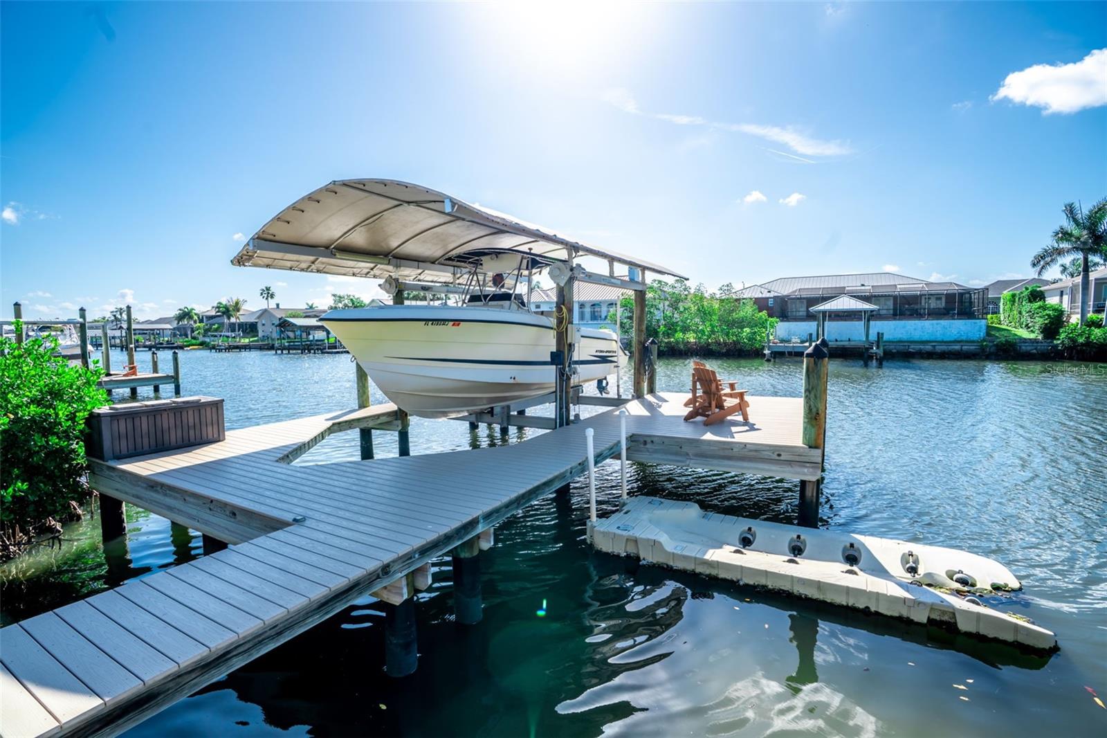 APOLLO BEACH UNIT SIX - Residential