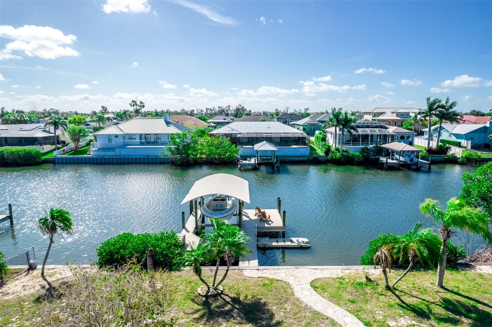 APOLLO BEACH UNIT SIX - Residential