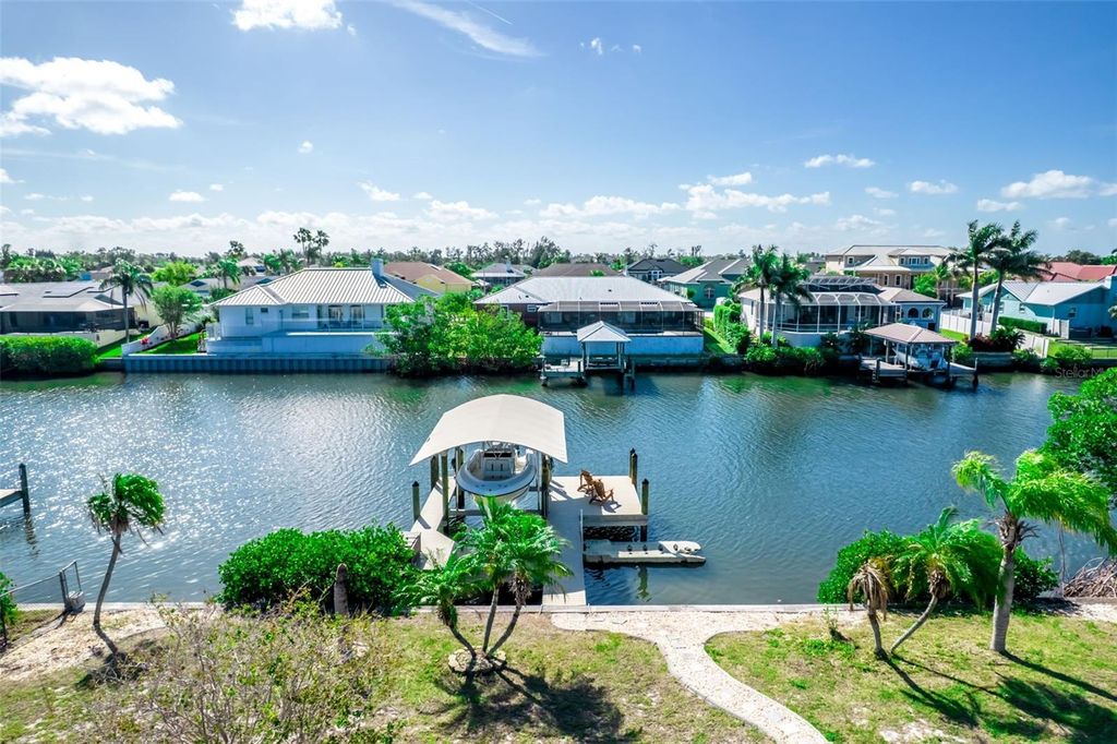 Photo of 910 Eagle Lane, Apollo Beach, FL 33572 (MLS # TB8499645)