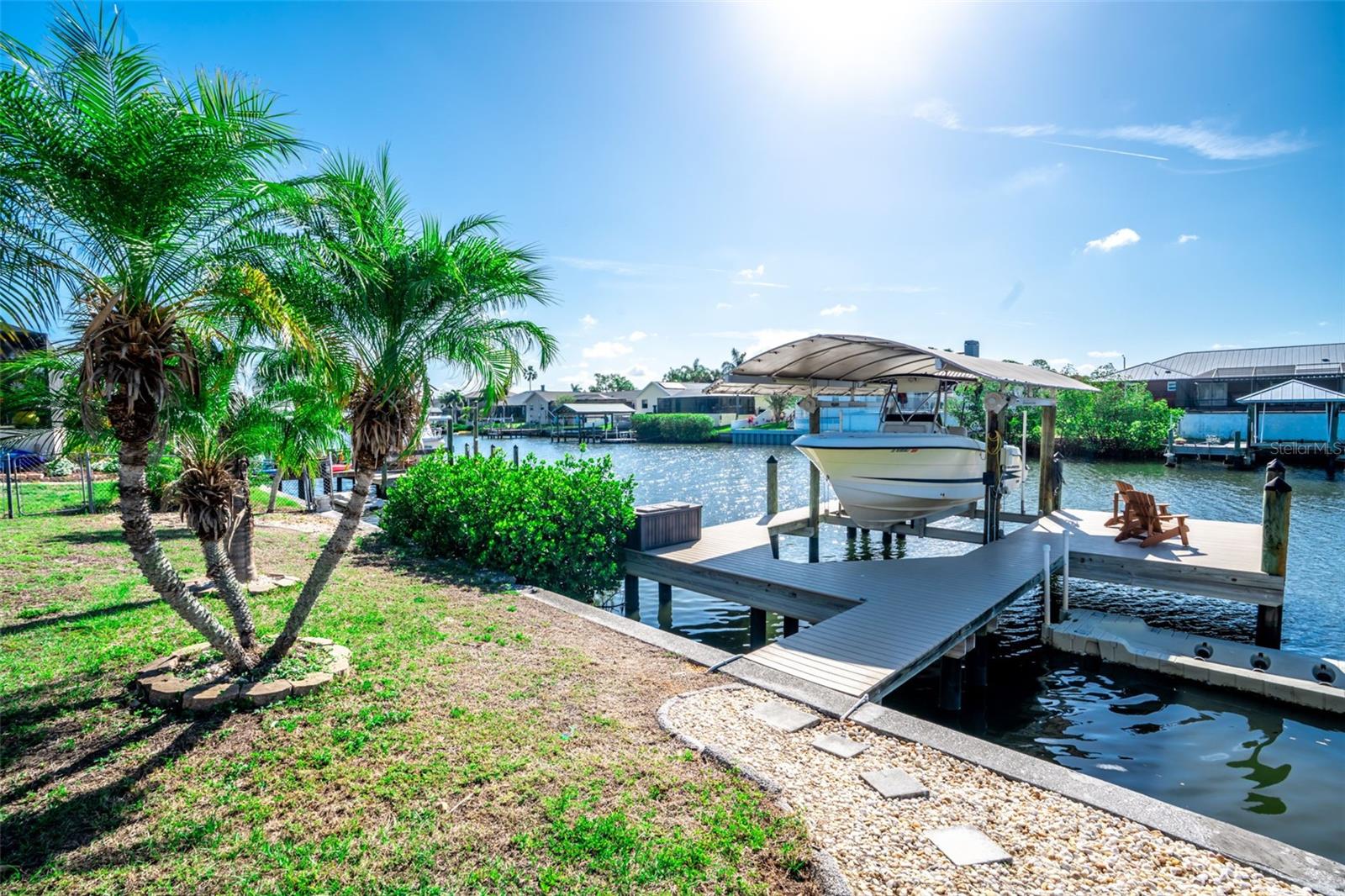 APOLLO BEACH UNIT SIX - Residential