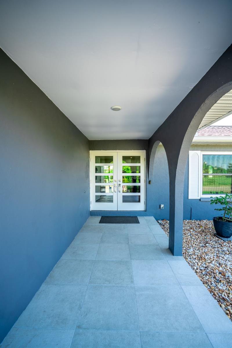 APOLLO BEACH UNIT SIX - Residential