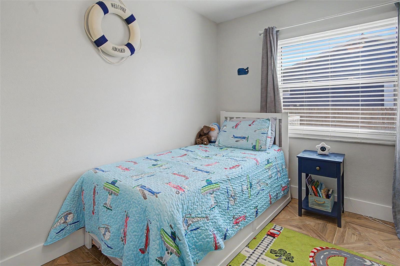 APOLLO BEACH UNIT SIX - Residential