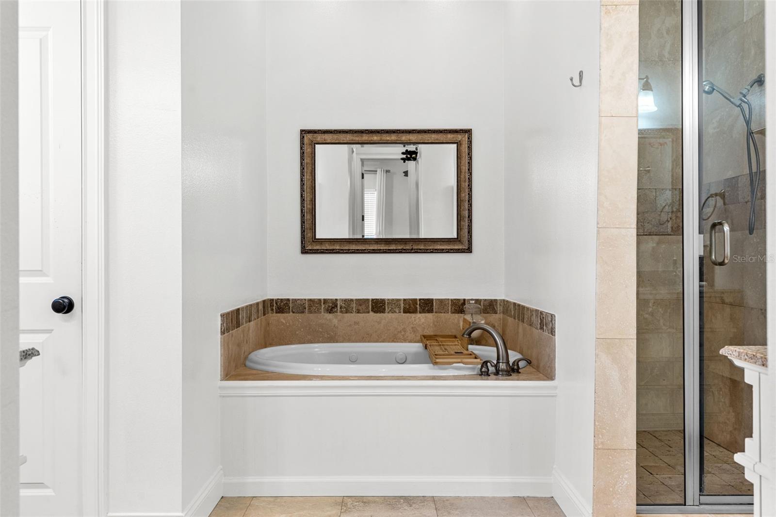 IVANHOE SHORES - Residential