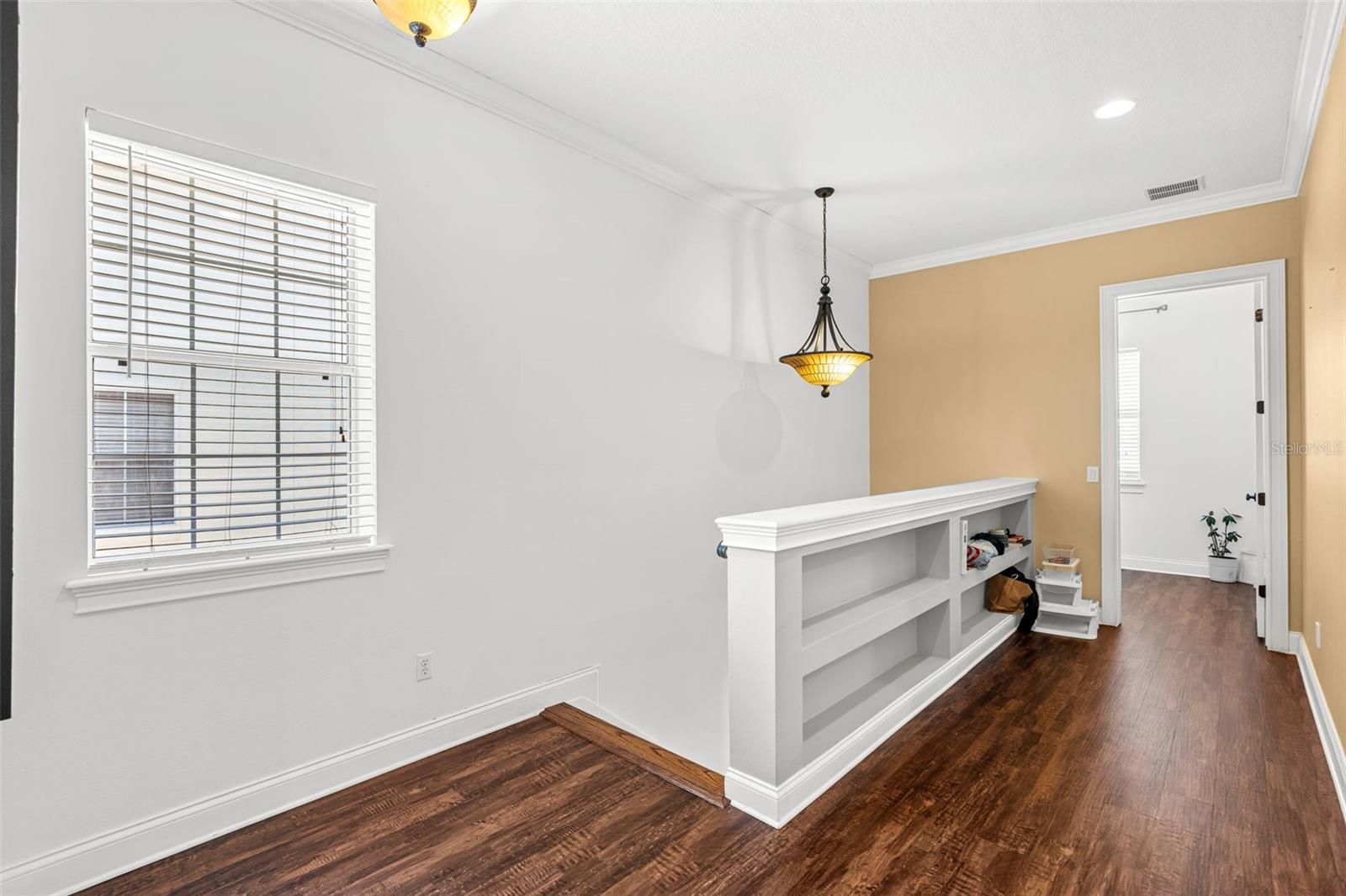 IVANHOE SHORES - Residential