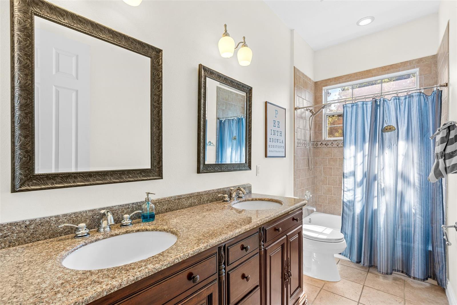 IVANHOE SHORES - Residential
