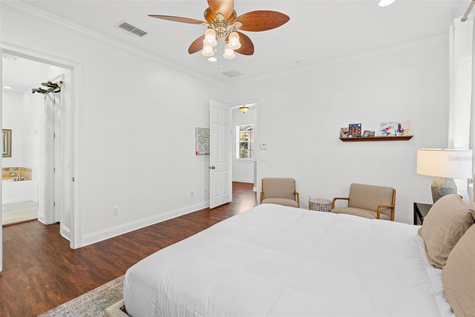 IVANHOE SHORES - Residential