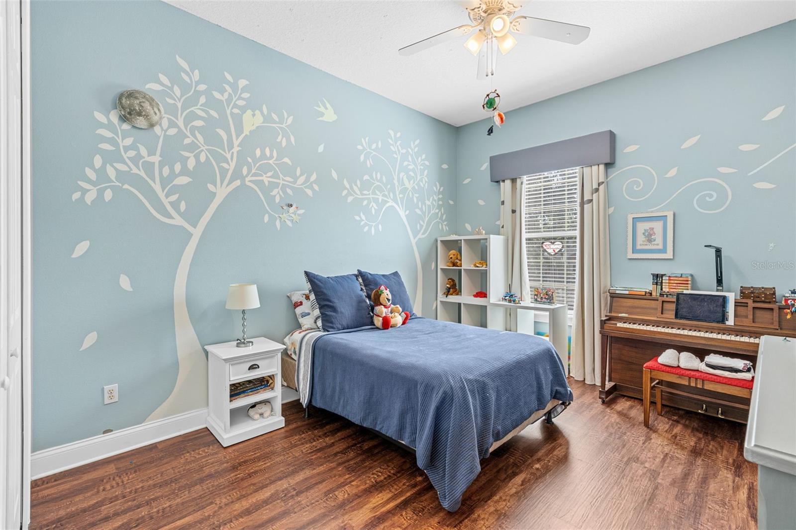 IVANHOE SHORES - Residential