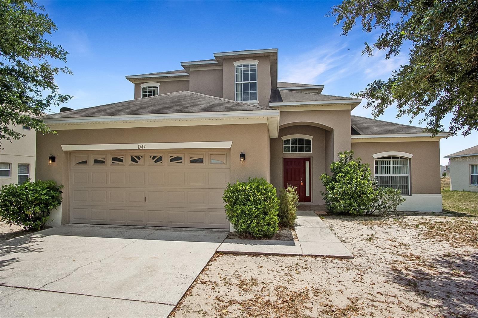 Welcome to this beautiful two-story single-family home located in the heart of Poinciana, FL. This home offers four generously sized bedrooms and 2.5 bathrooms, making it perfect for a growing family.
Upon entering, you'll be immediately captivated by the spacious living areas with their high ceilings, creating an open and inviting atmosphere. The property boasts a well-appointed kitchen and a formal dining area, ideal for both casual family meals and entertaining guests.
The living area is expansive and flooded with natural light, featuring a sliding door that leads to the rear of the home, allowing for seamless indoor-outdoor living and entertaining.
The master bedroom on the main floor is impressively spacious and offers a walk-in closet and a ceiling fan for added comfort. The master bathroom is a retreat in itself, featuring dual vanity sinks, a relaxing garden tub, a stand-up shower, and a separate toilet room for privacy and convenience.
The additional bedrooms, situated on the upper level, are also spacious and thoughtfully located to provide ample space and privacy for every family member.
Don't miss the opportunity to make this house your dream home.
Contact us today for more information and to schedule a viewing!