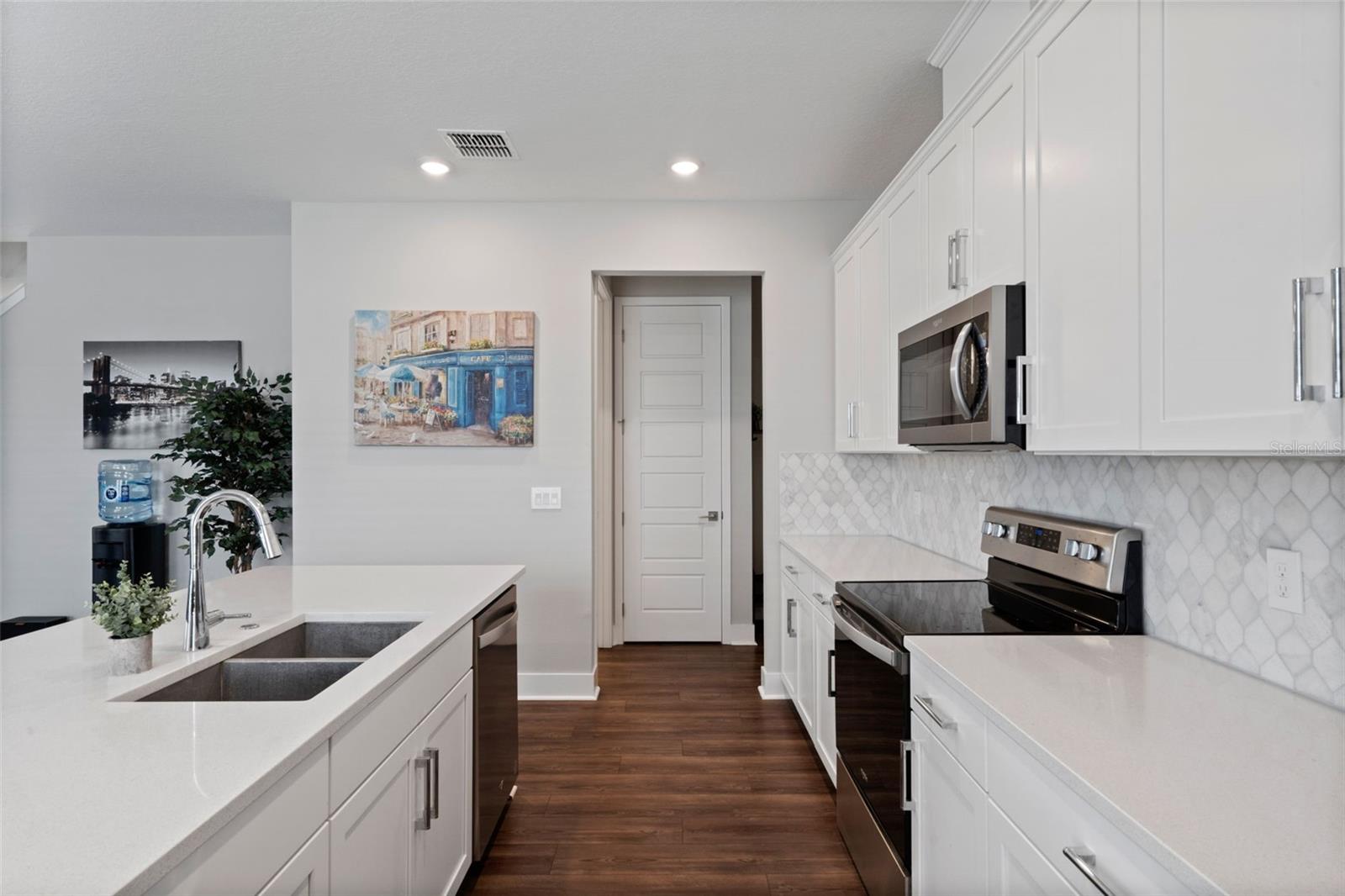 HIGHLAND RDG - Residential Lease