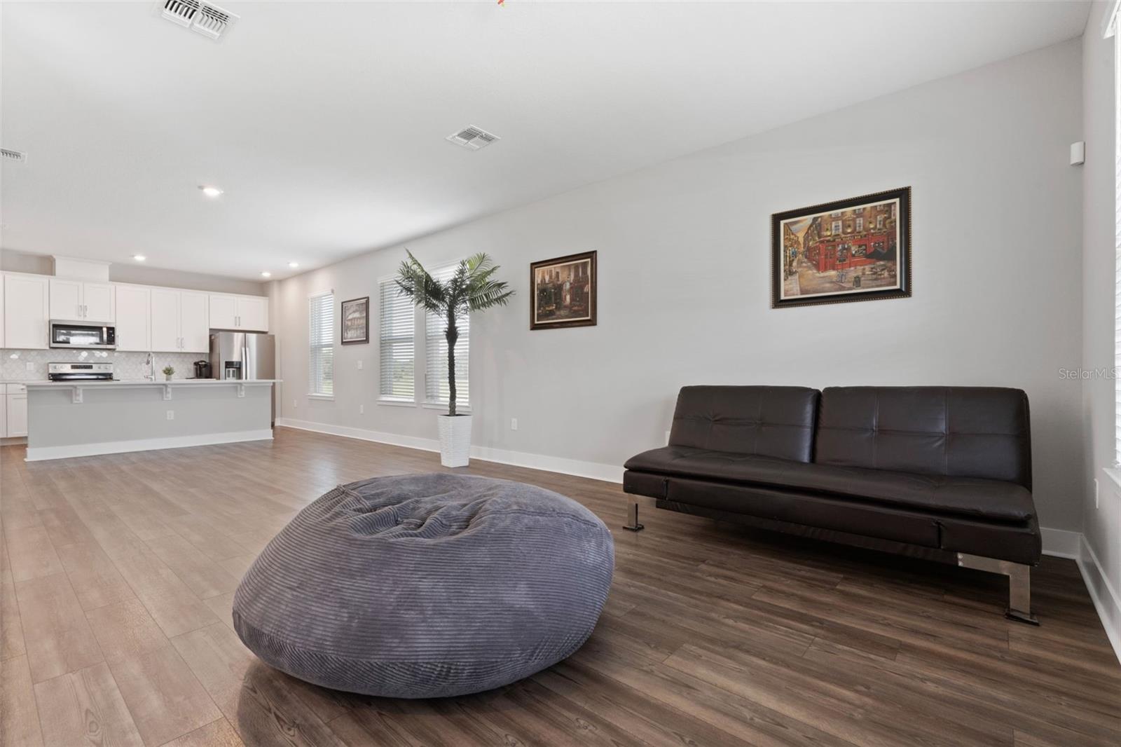 HIGHLAND RDG - Residential Lease