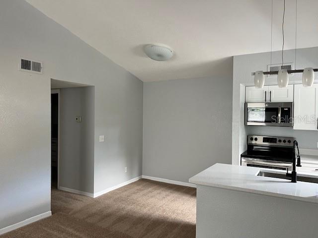 RESIDENCES/MILLENIA - Residential Lease