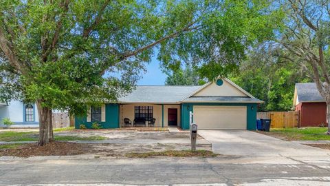 Photo of 1048 Malletwood Drive, Brandon, FL 33510 (MLS # TB8522170)
