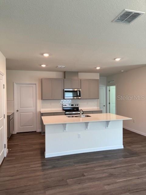 978 COMMONS WAY