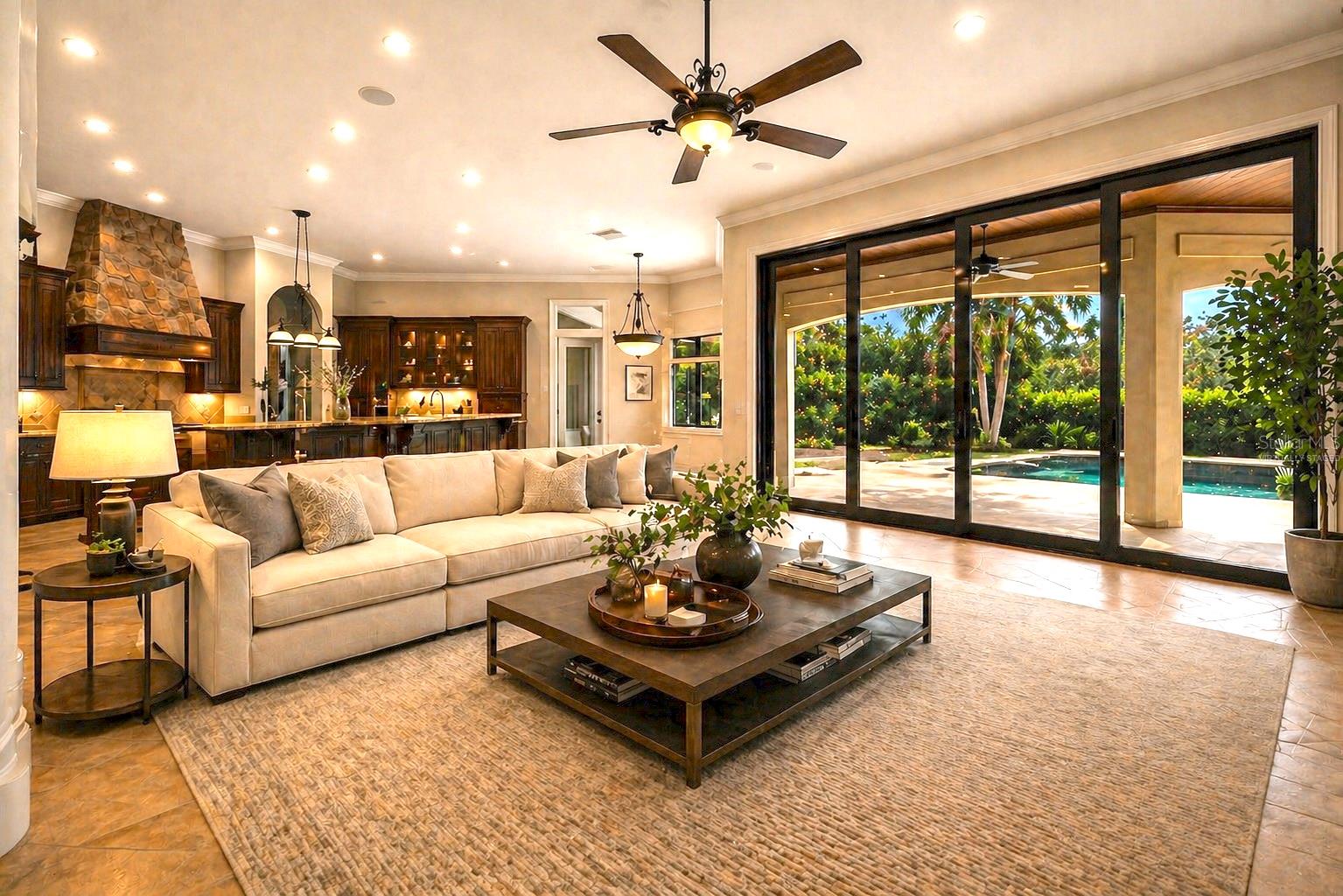 KEENES POINTE - Residential