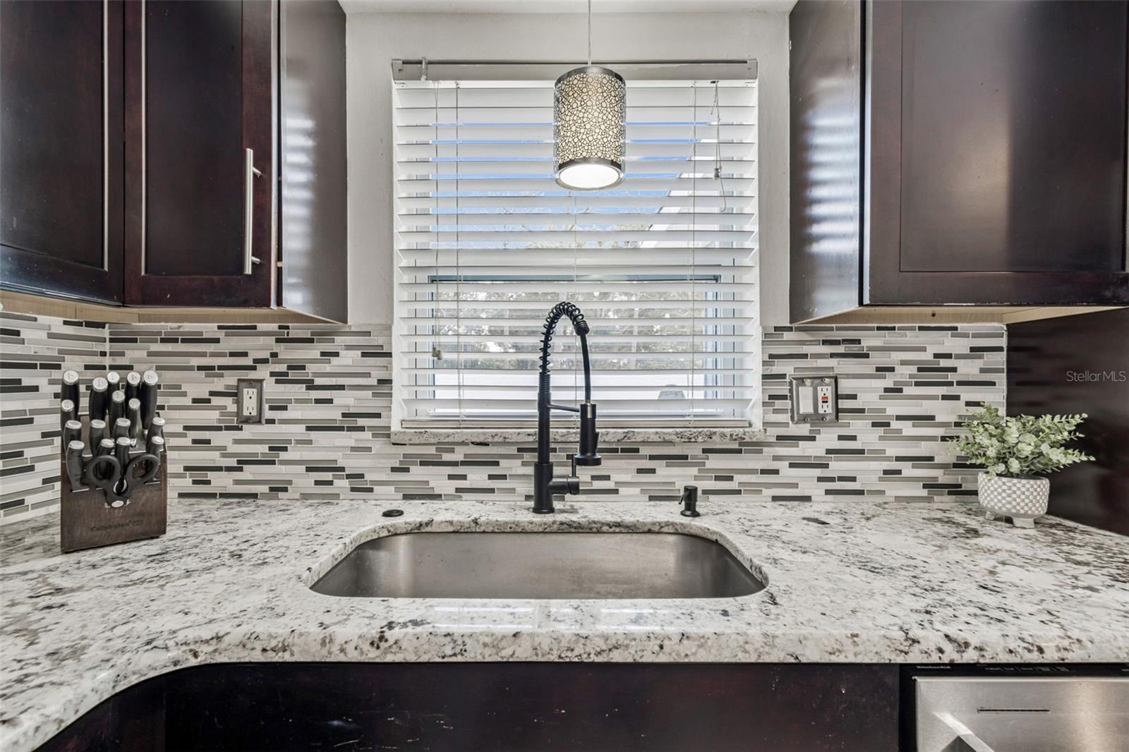 PINE RIDGE MANOR - Residential