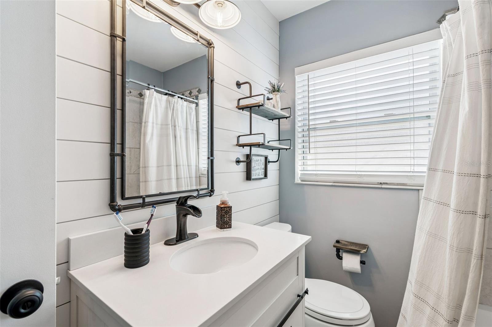 PINE RIDGE MANOR - Residential