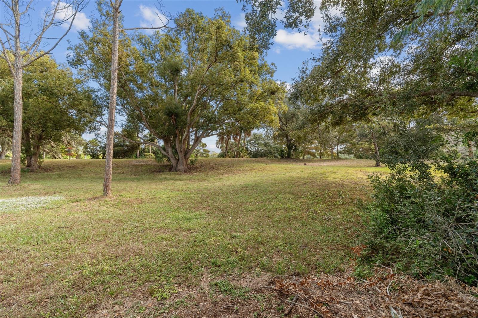 PINE RIDGE MANOR - Residential