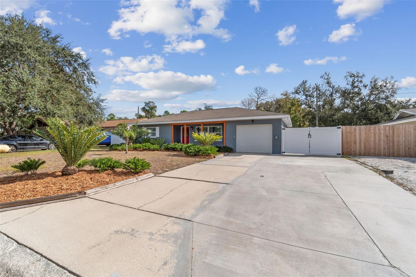 PINE RIDGE MANOR - Residential