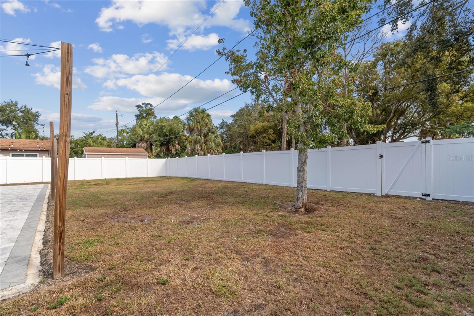 PINE RIDGE MANOR - Residential