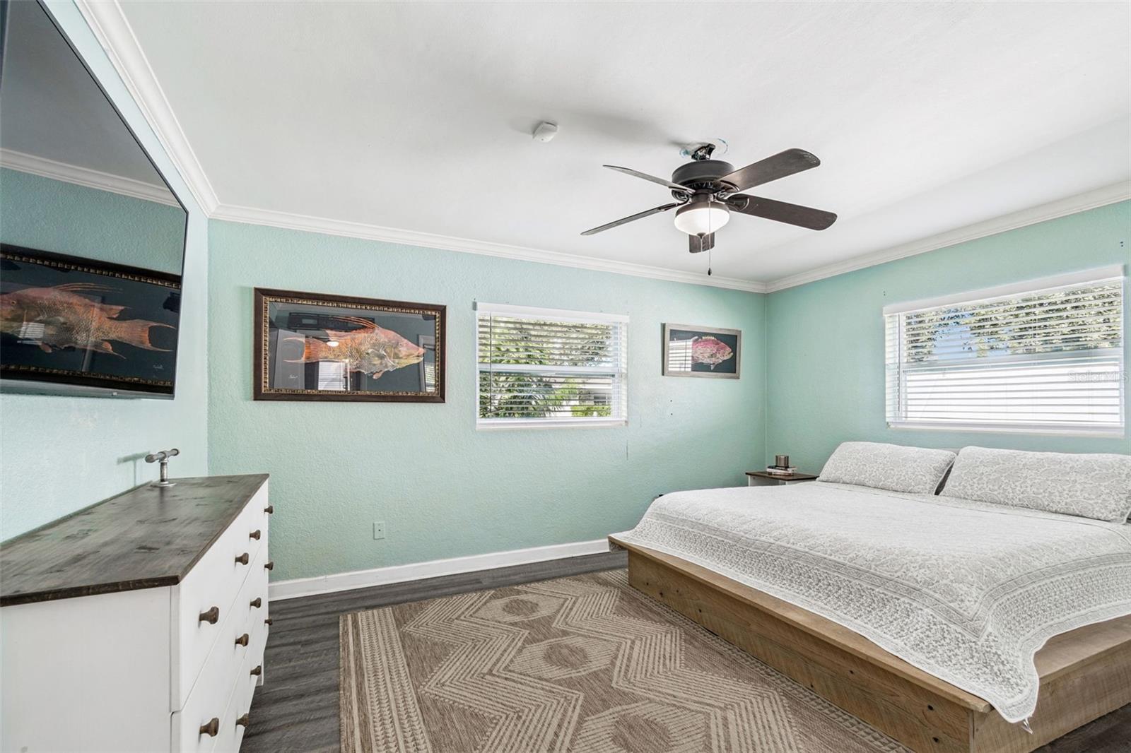 PINE RIDGE MANOR - Residential