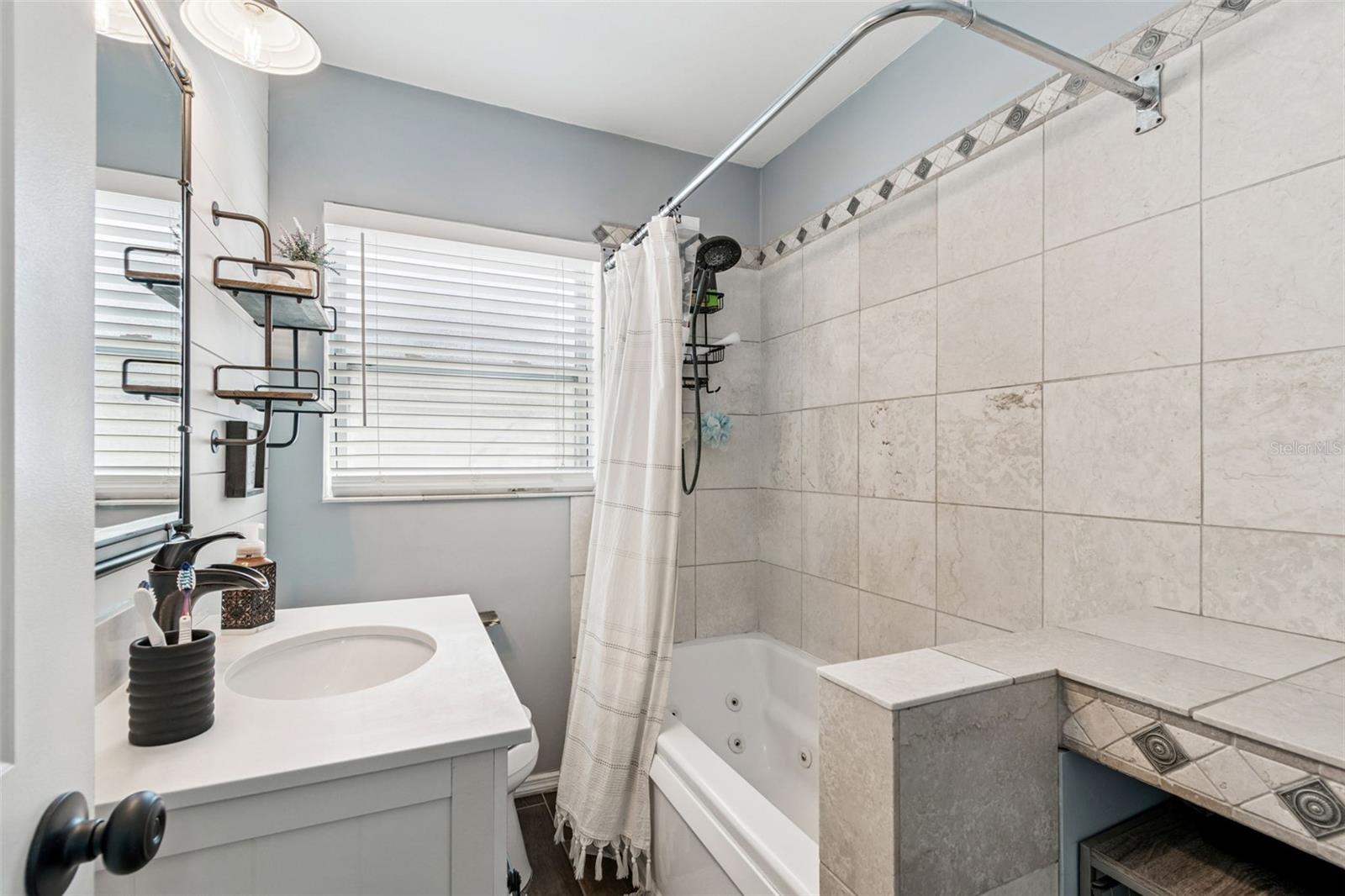 PINE RIDGE MANOR - Residential