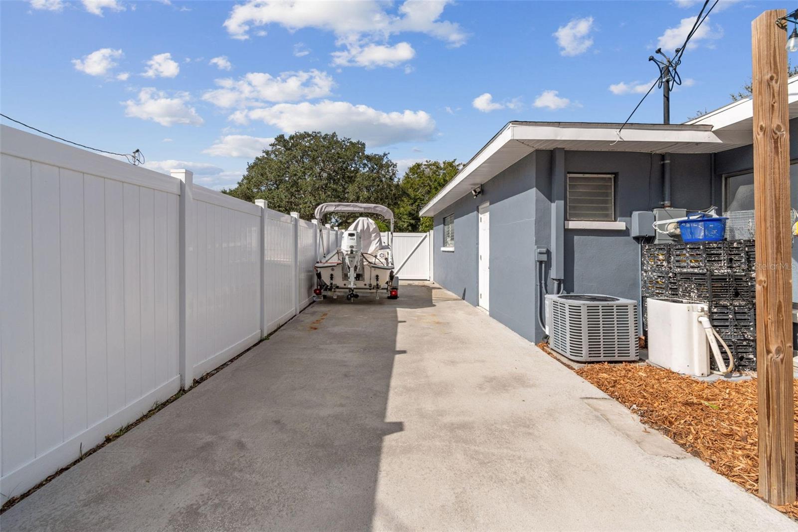 PINE RIDGE MANOR - Residential