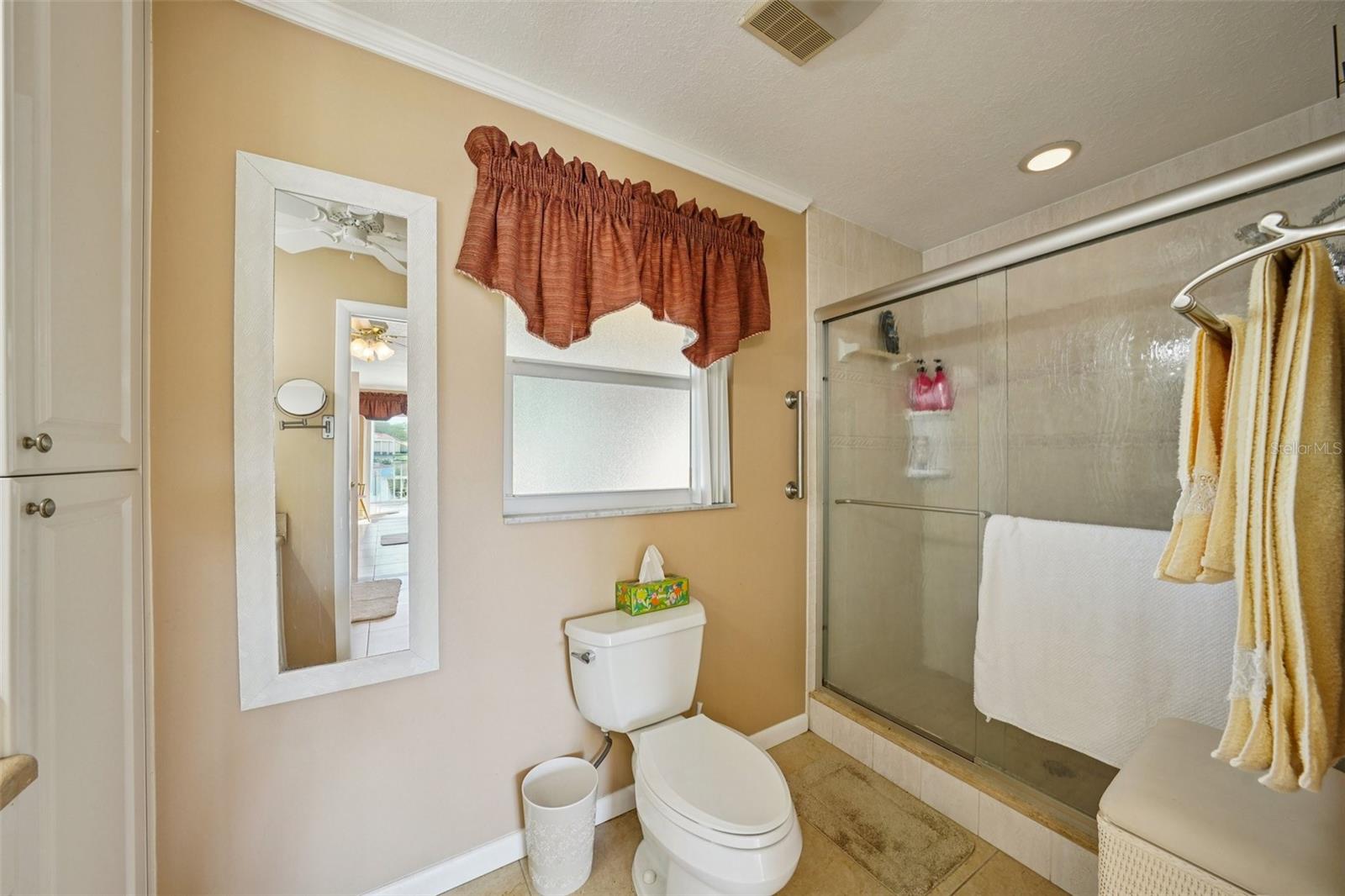 LAKES UNIT 2 PH 4 SEC 2 THE - Residential