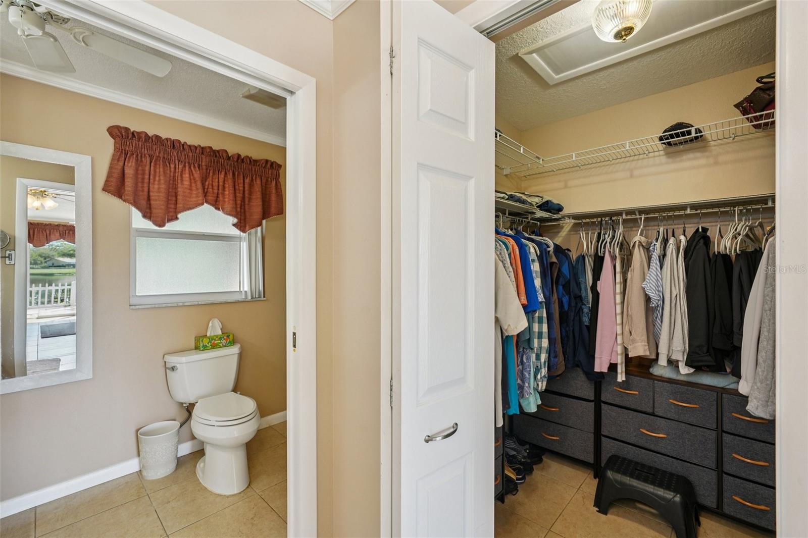 LAKES UNIT 2 PH 4 SEC 2 THE - Residential