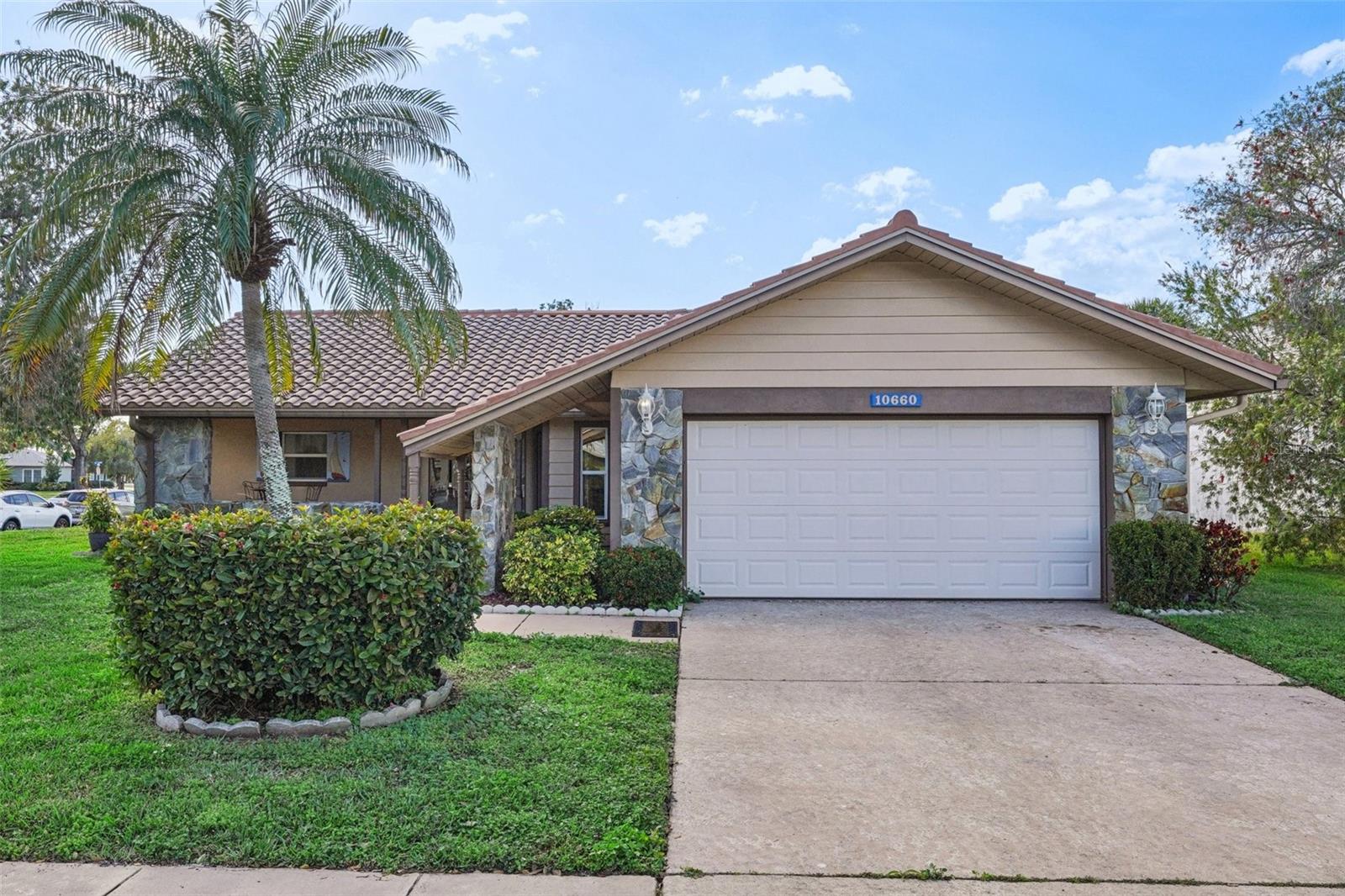 LAKES UNIT 2 PH 4 SEC 2 THE - Residential