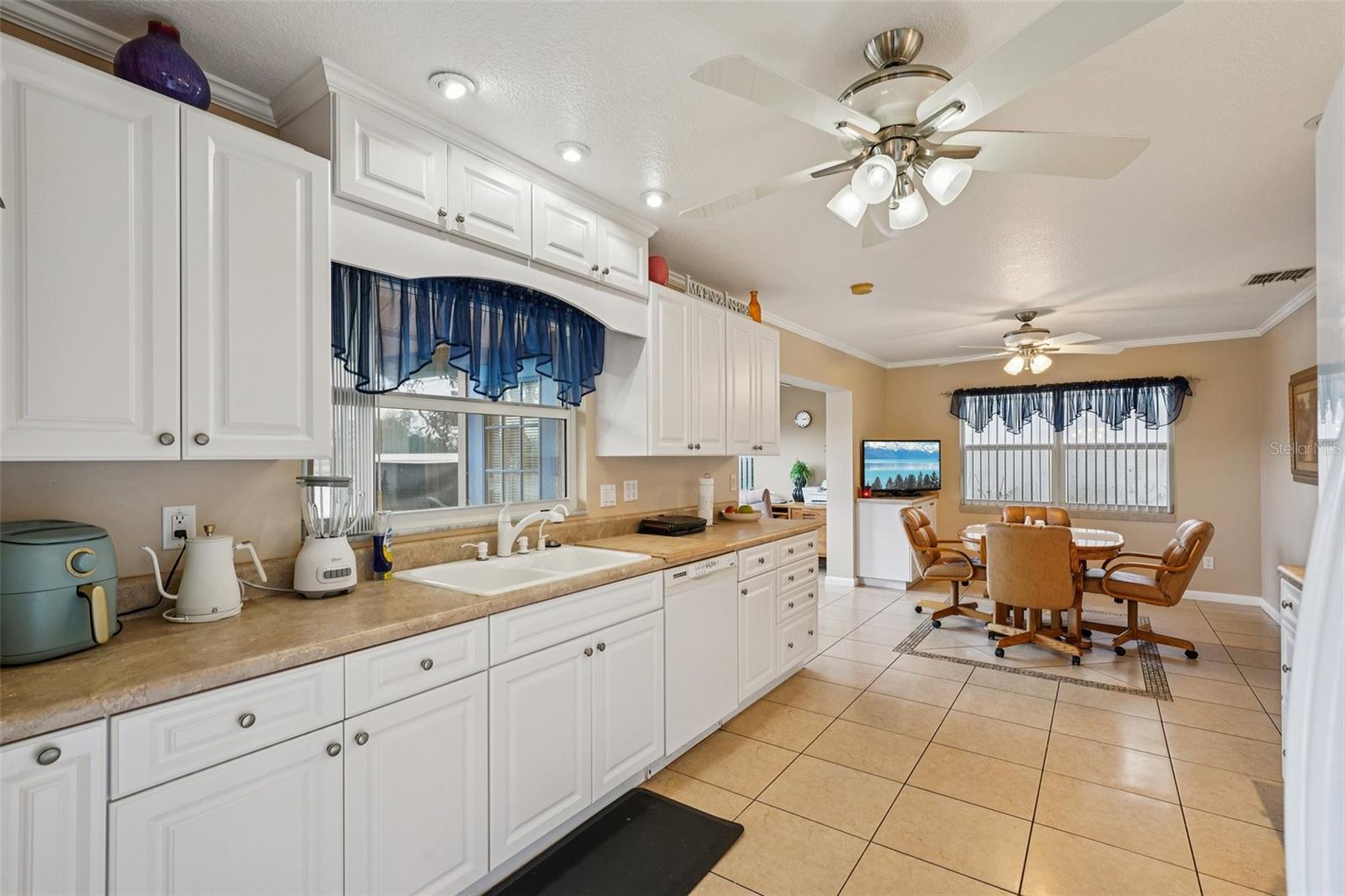 LAKES UNIT 2 PH 4 SEC 2 THE - Residential