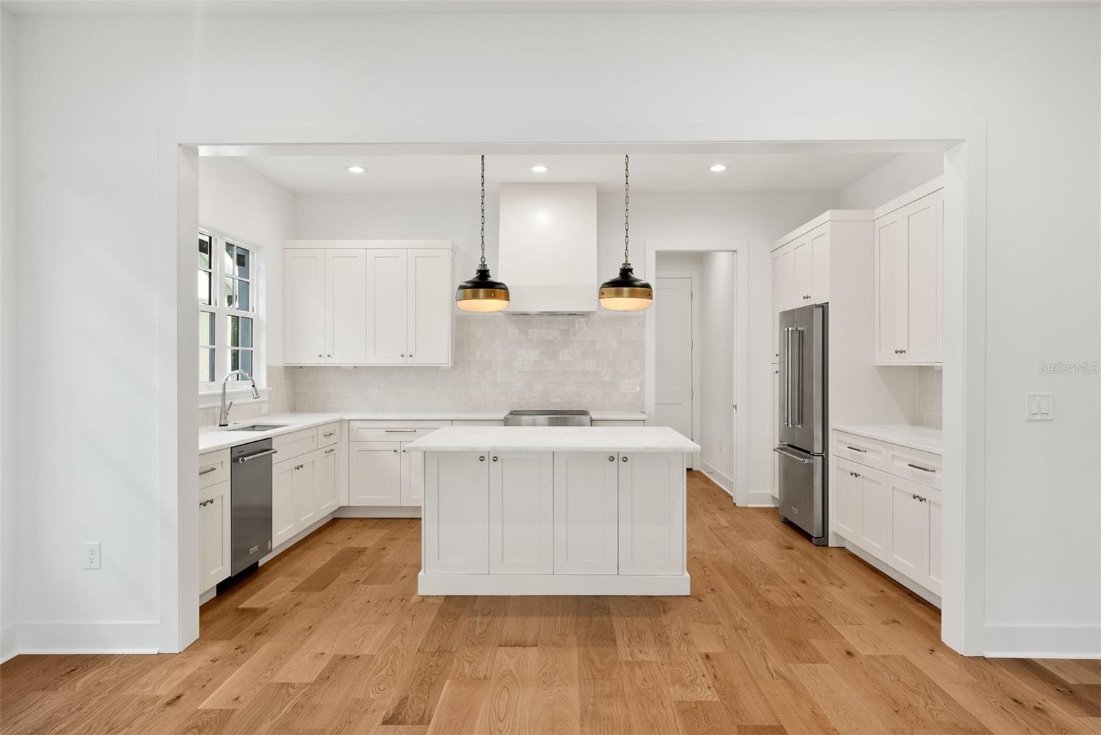 INTERBAY - Residential