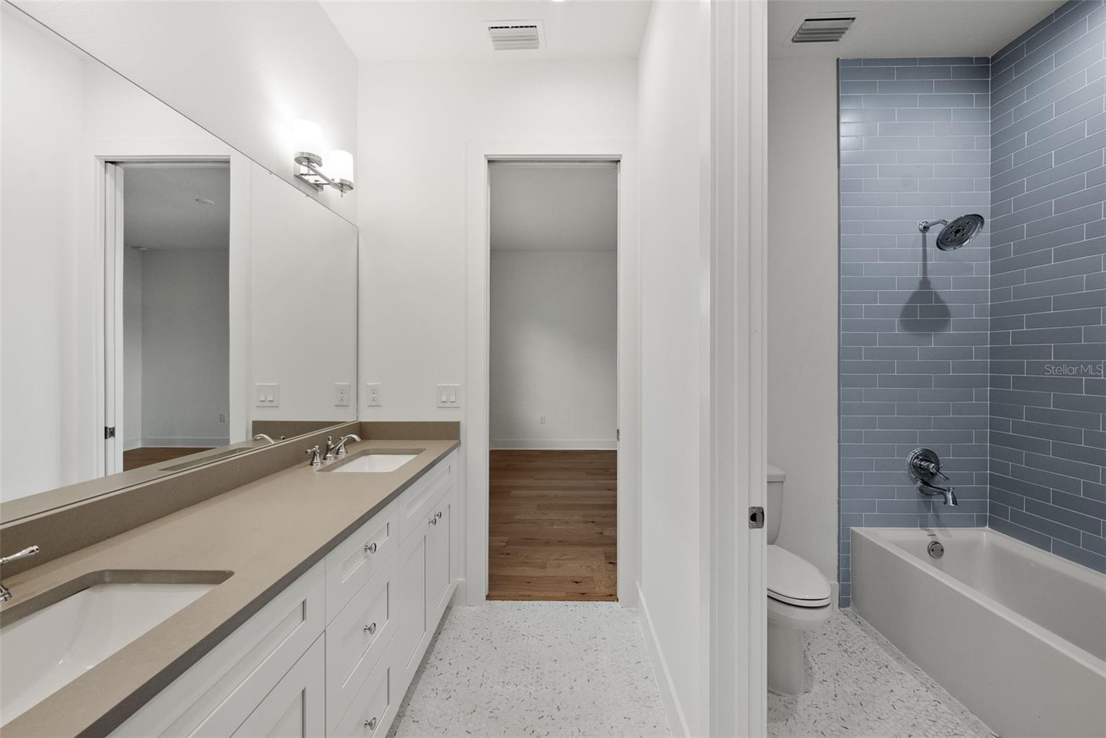 INTERBAY - Residential