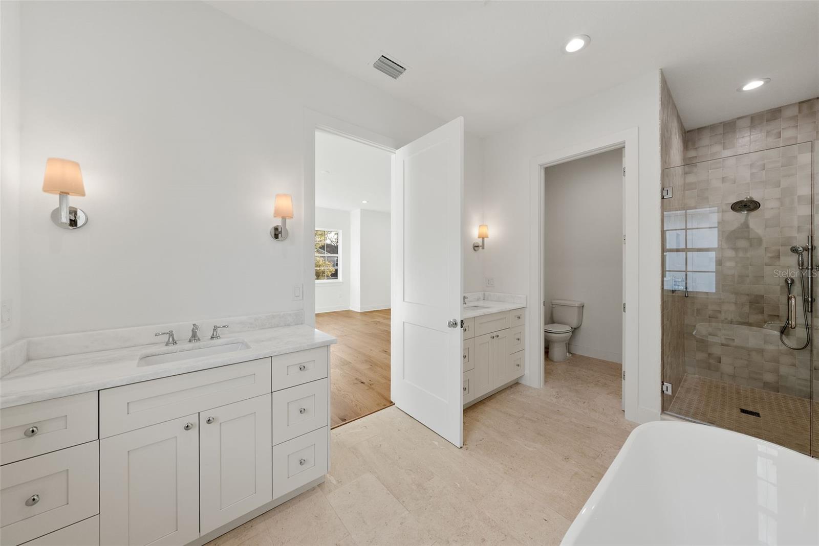 INTERBAY - Residential