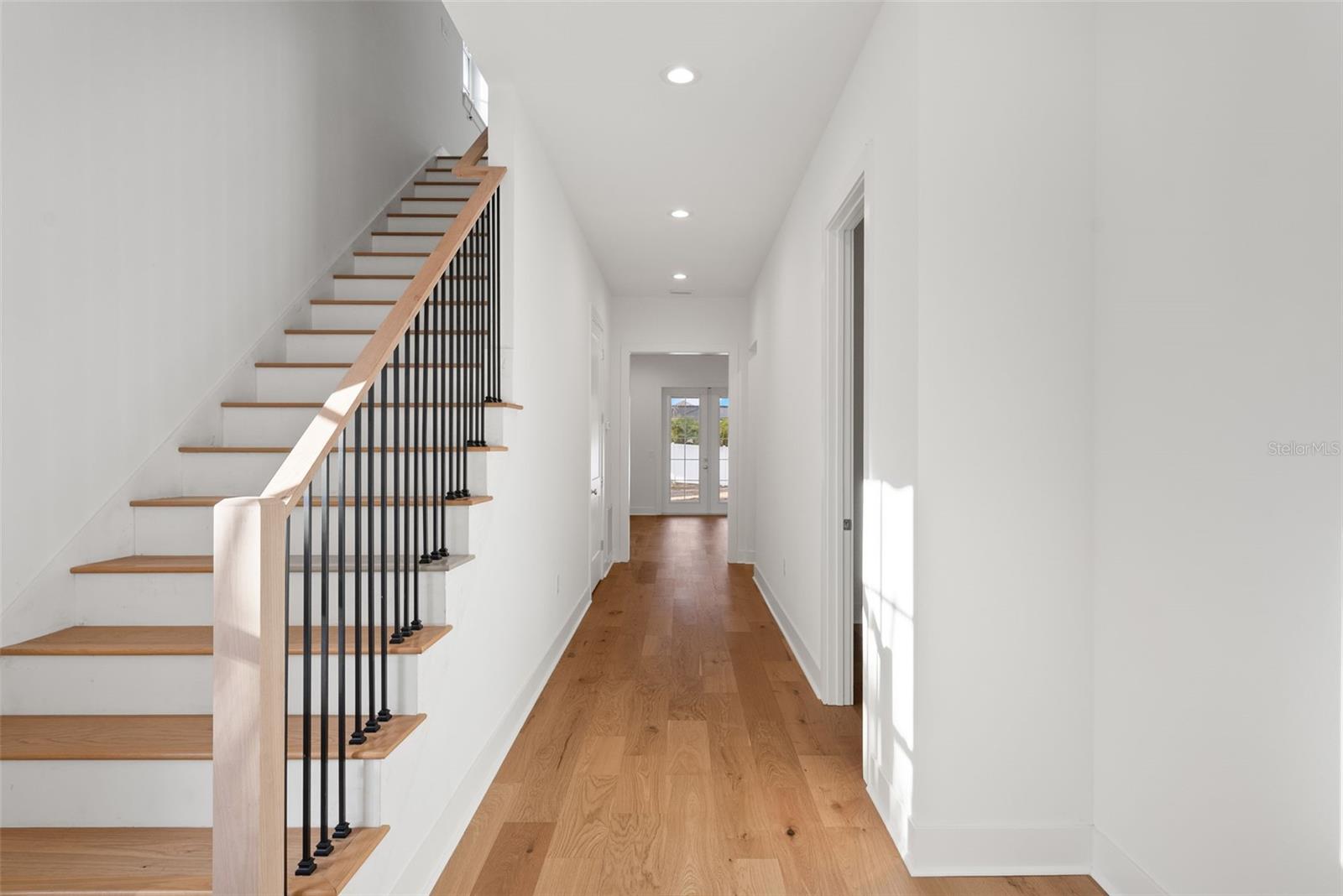 INTERBAY - Residential