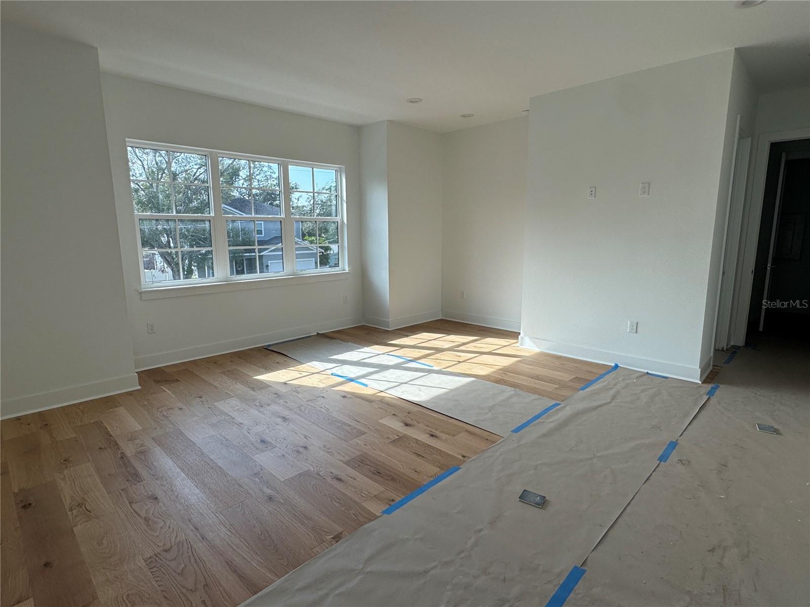 INTERBAY - Residential