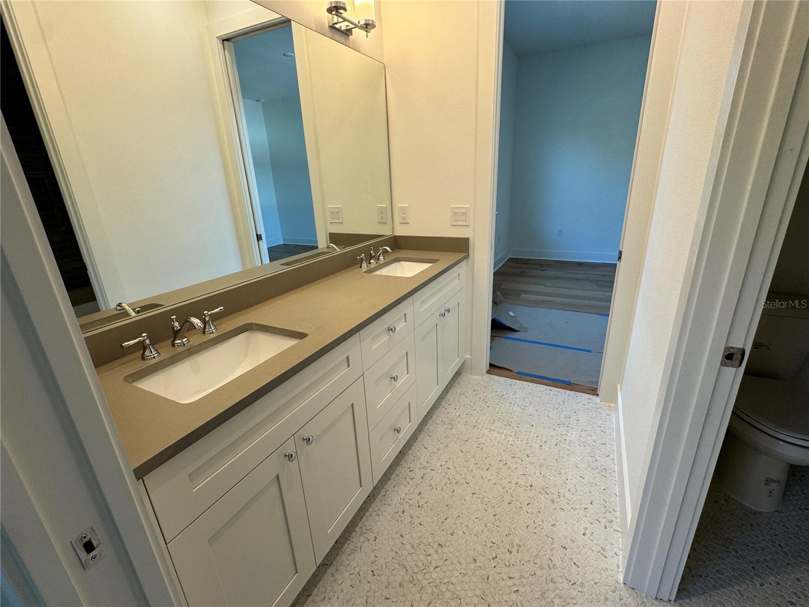 INTERBAY - Residential