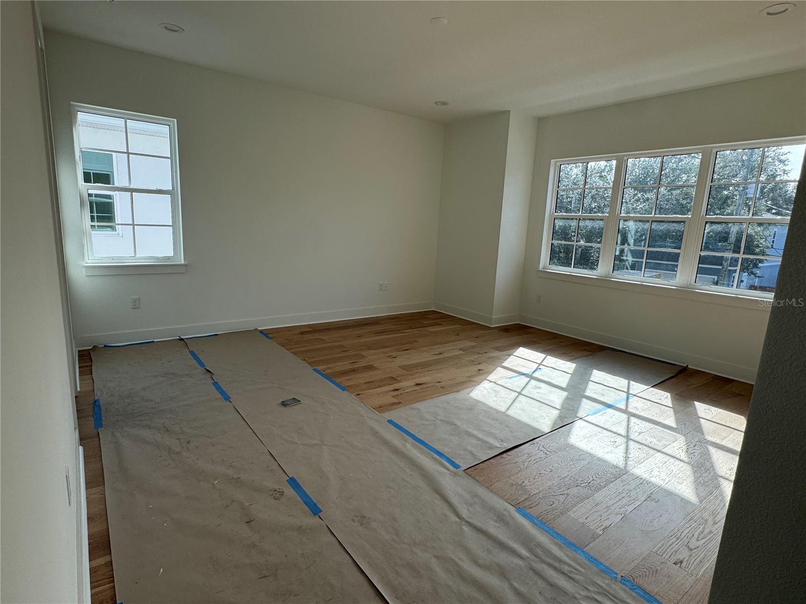 INTERBAY - Residential